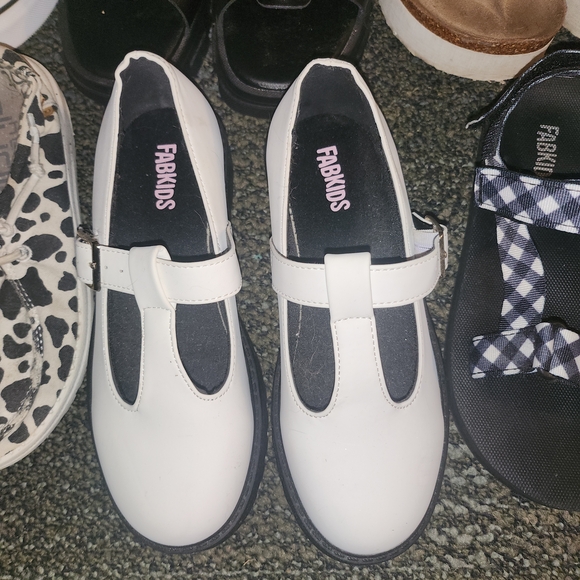 6 little girls size 1 shoes/sandals - Picture 6 of 7